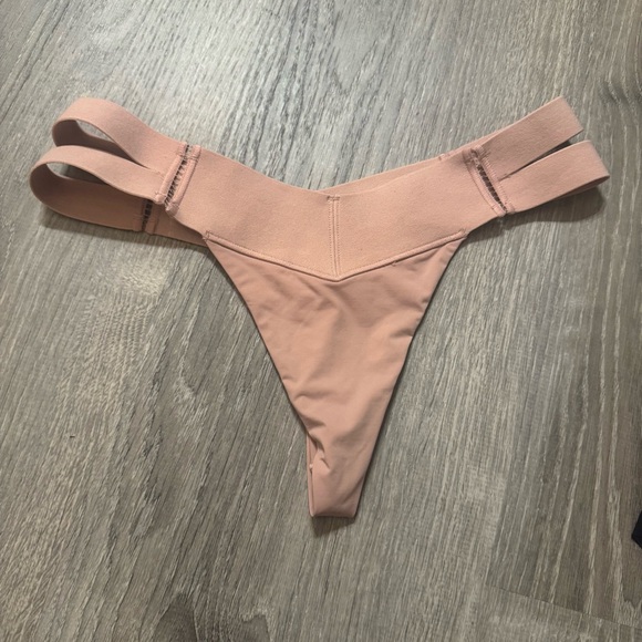 New Victoria's Secret Panties Bundle M size - Picture 11 of 16